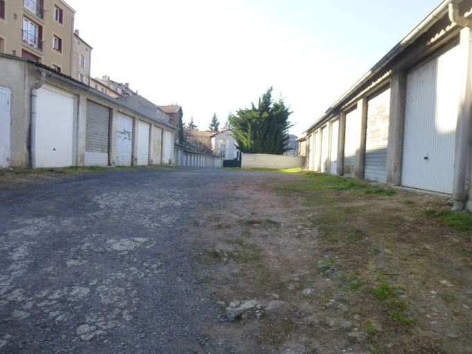 Offres de location Garage Le Puy-en-Velay (43000)